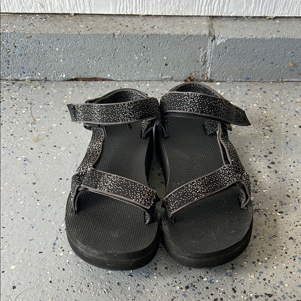 Teva Midform Black Sandals Women’s Size 7